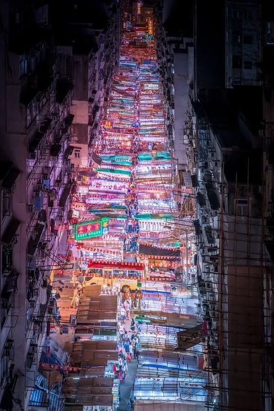 香港街头手写招牌，一门快消失的手艺